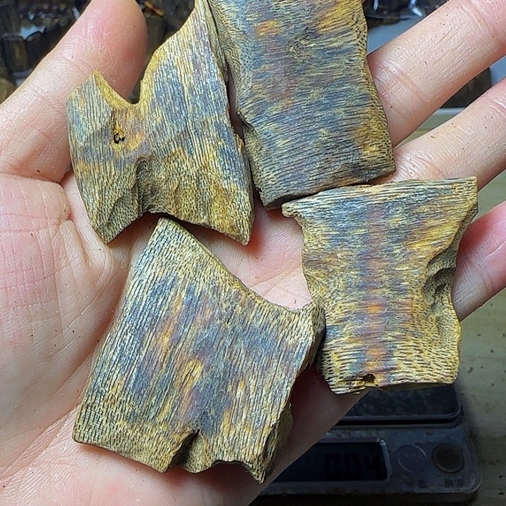 用***7木红金倪树心料20克