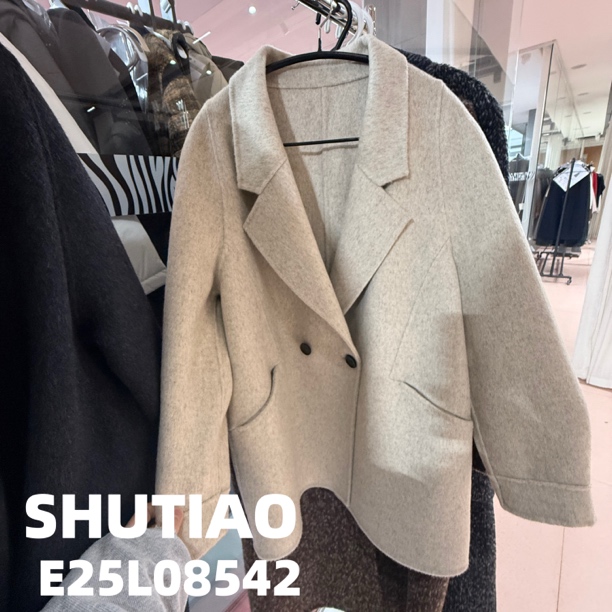 【SHUTIAO】2025冬季：新款小众设计款外套E25L08542