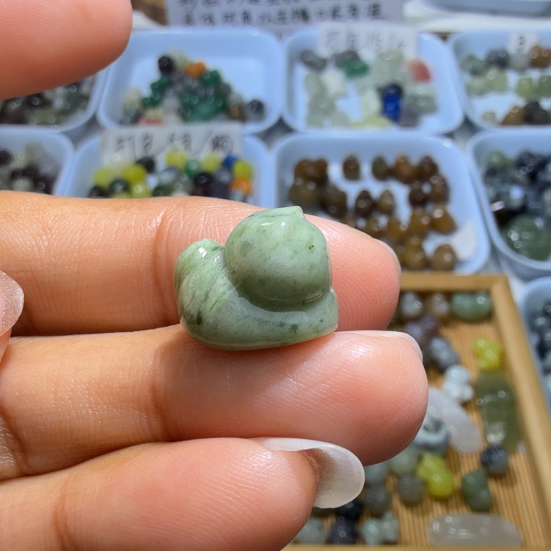 和田玉未镶嵌珠宝奇石