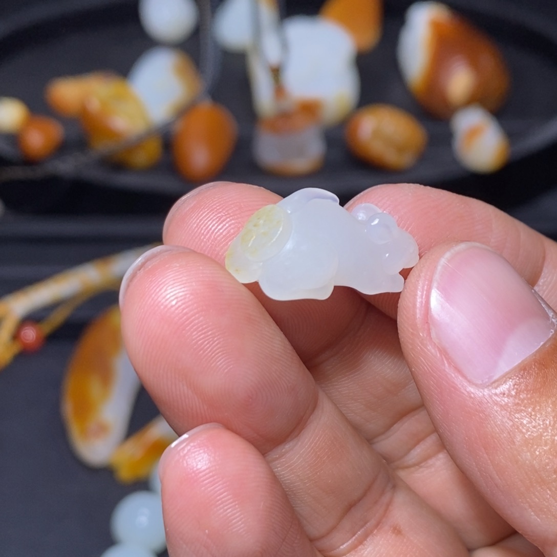 和田玉颈饰未镶嵌