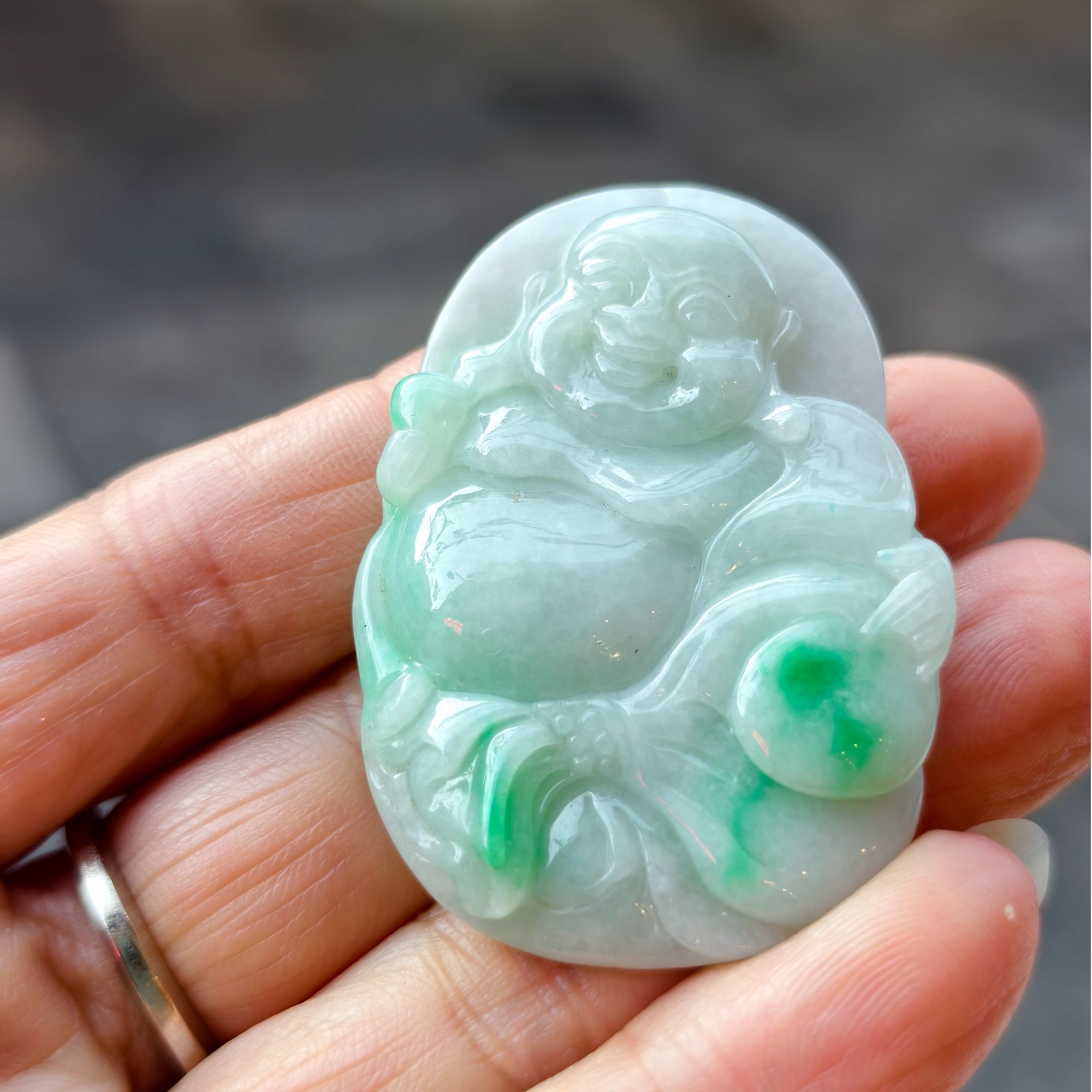 !清仓买段不退换看清楚下单!天然A缅翡翠冰阳绿佛公37.5−24−5