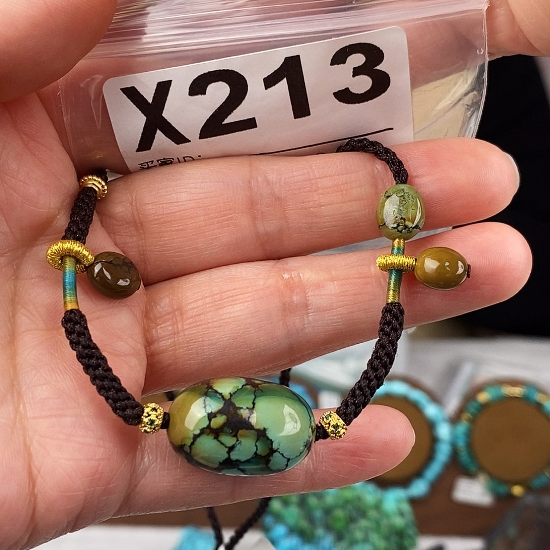 绿松石未镶嵌原矿