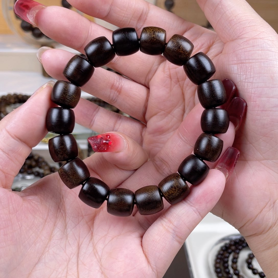 沉香手串大*越南沉香