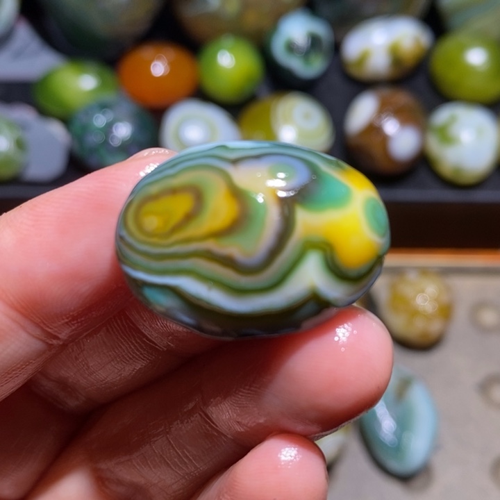 玛瑙/玉髓未镶嵌珠宝半成品