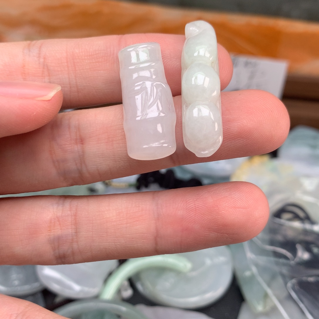 翡翠未镶嵌颈饰福利