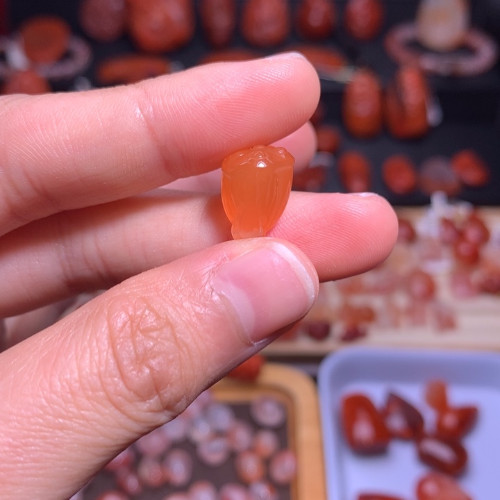 南红玛瑙未镶嵌珠宝半成品莲蓬