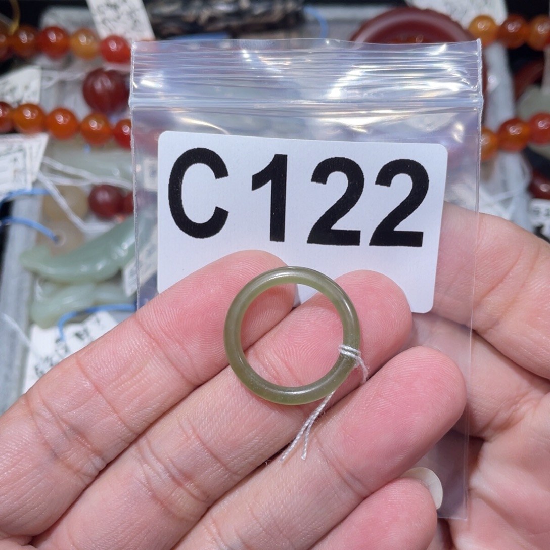 和田玉未镶嵌颈饰16.8圈口