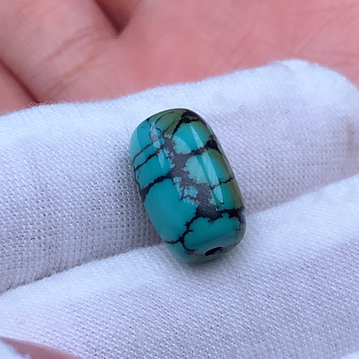 绿松石颈饰未镶嵌