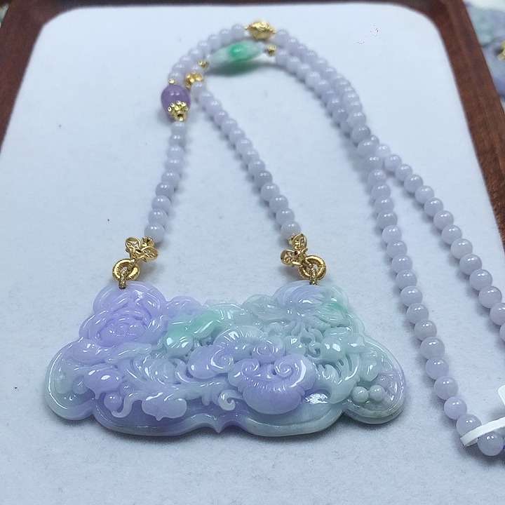 翡翠颈饰未镶嵌吊坠