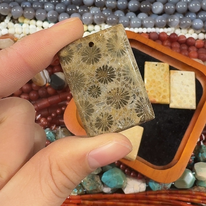 灰***片玛瑙/玉髓合金珠宝半成品2号打包