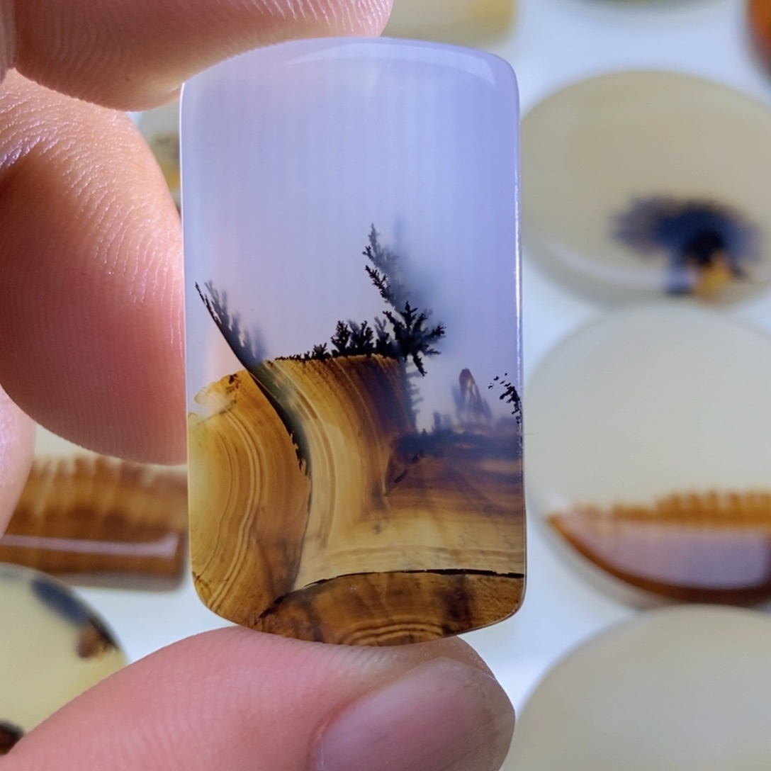 【闪购商品】未镶嵌颈饰玛瑙/玉髓萬**懐