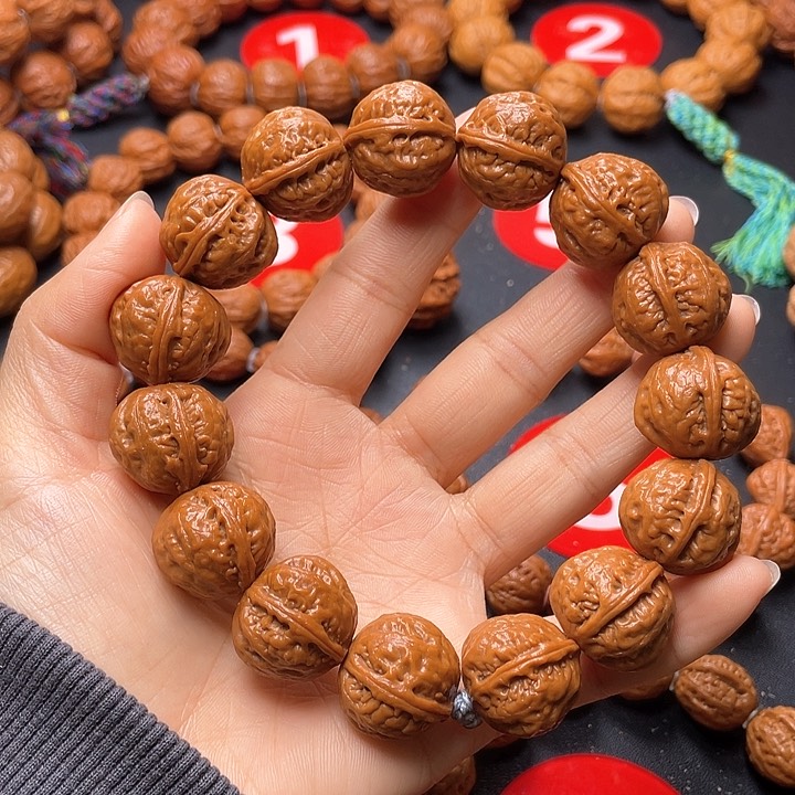 文玩核桃吊坠姥****饺吞金兽