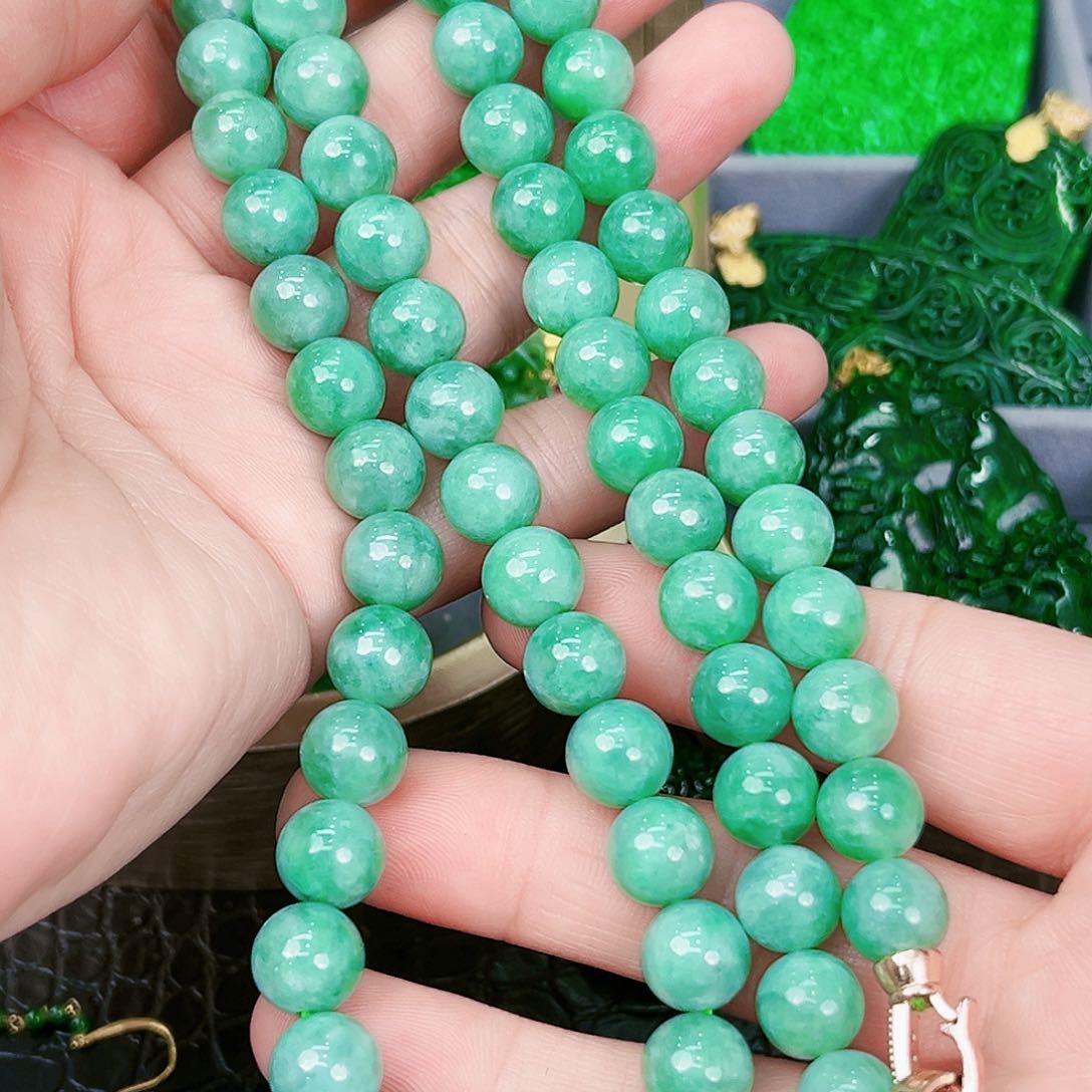 翡翠颈饰未镶嵌项链