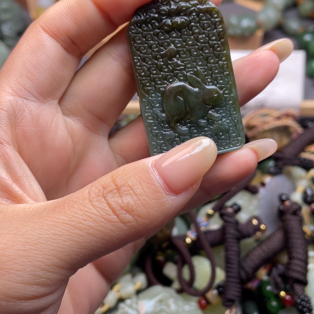 和田玉颈饰未镶嵌