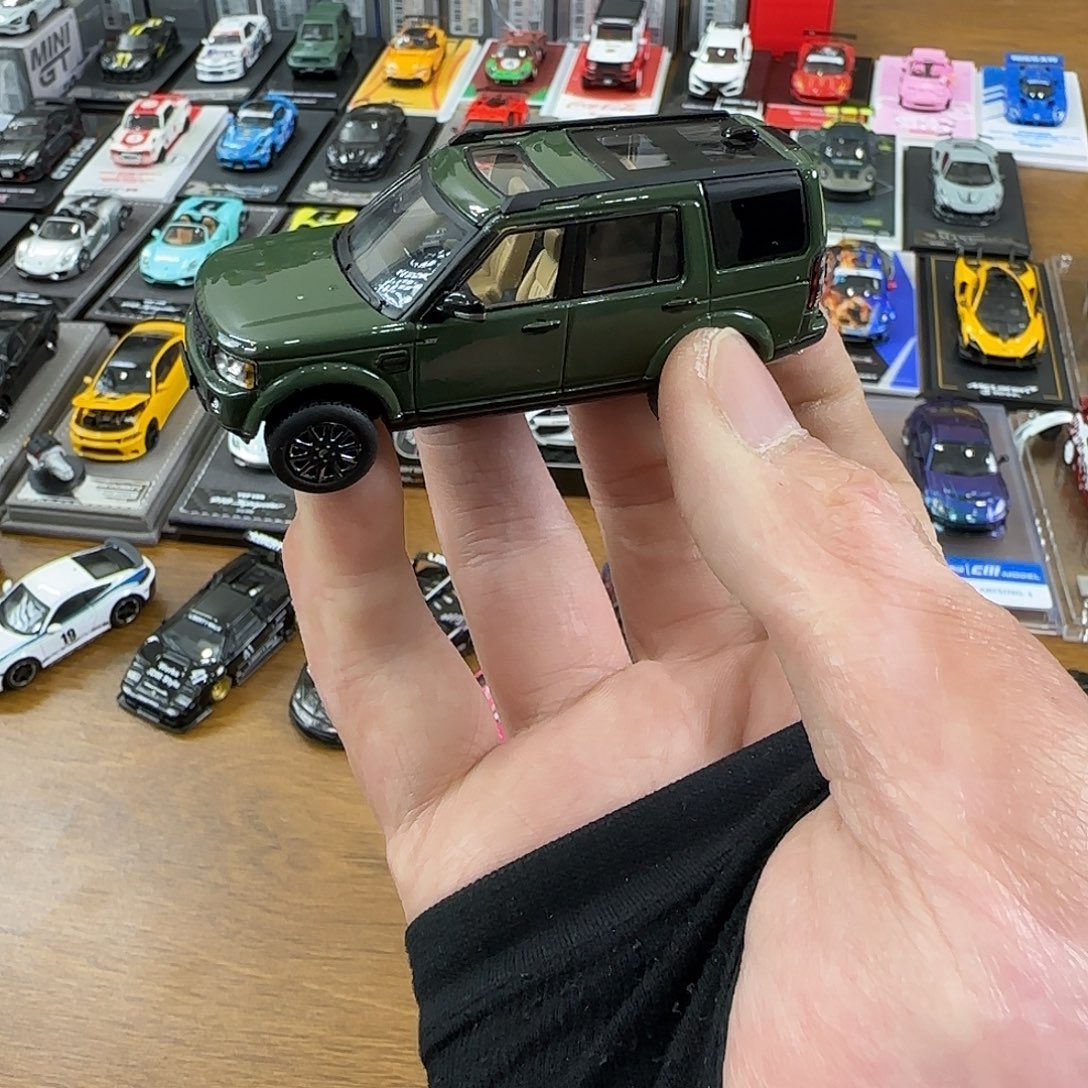 寄卖二手绿色路虎有一处掉漆包邮无售后不包瑕疵