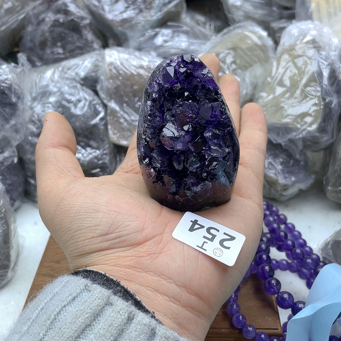 紫晶大型摆件（非配饰）未镶嵌