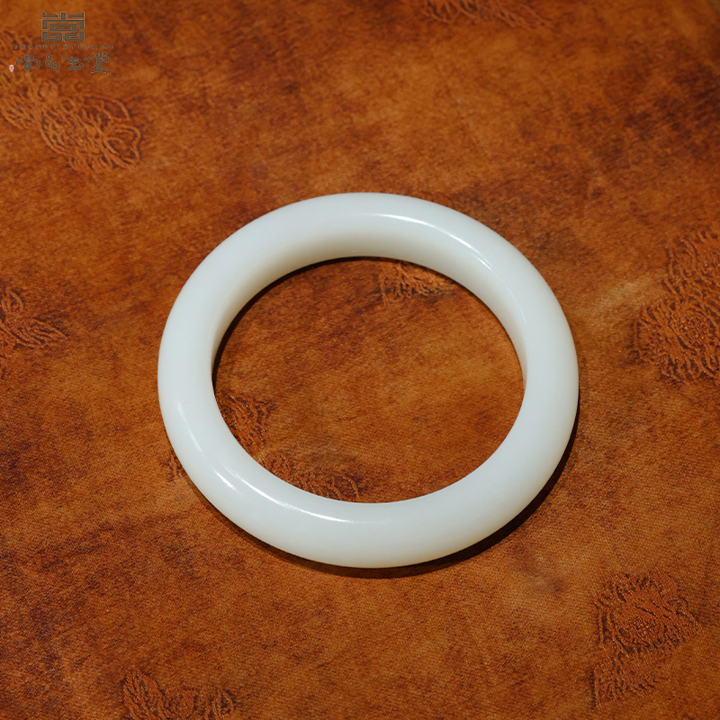 尚品玉堂【专注品质】苏工新疆和田玉俄料白玉镯64mm+玉手镯