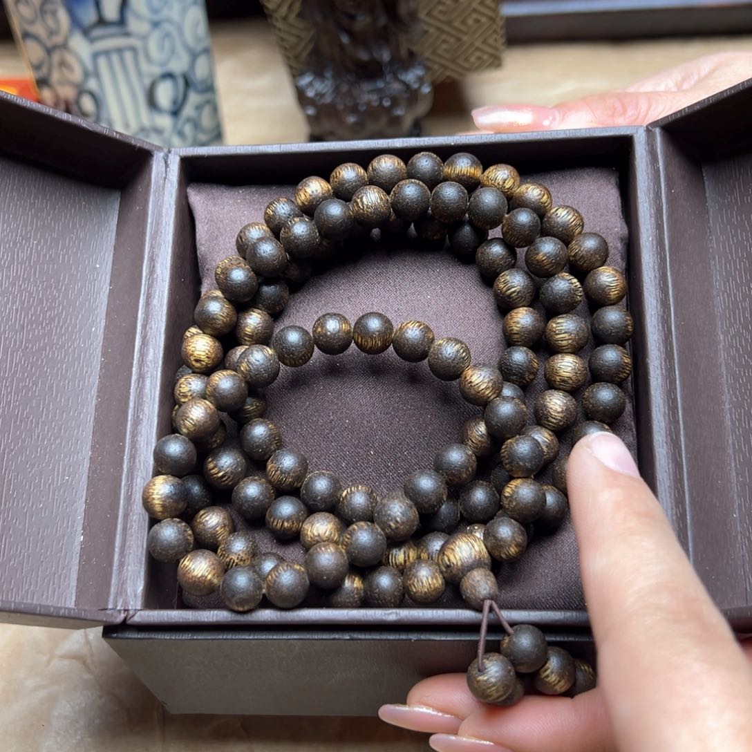 大叶紫檀（黑酸枝木类）