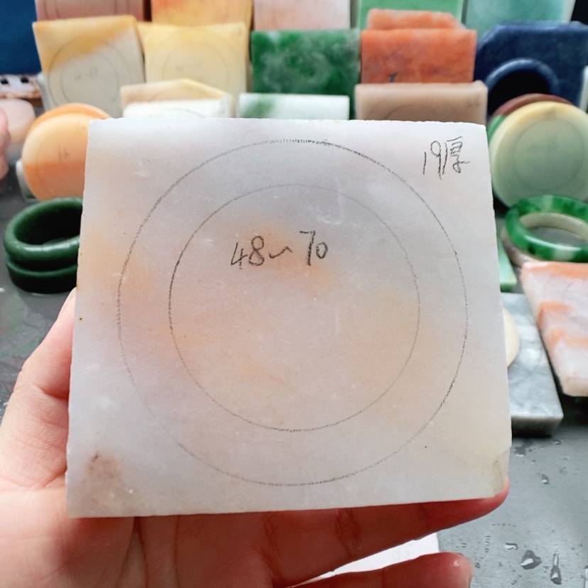 【闪购商品】未镶嵌手镯石英质玉（金丝玉）定制