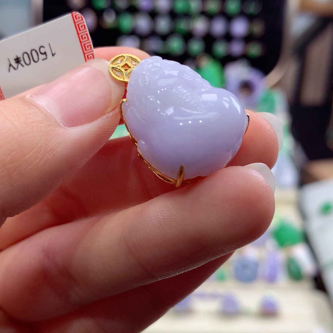 翡翠18K金镶嵌颈饰翡翠