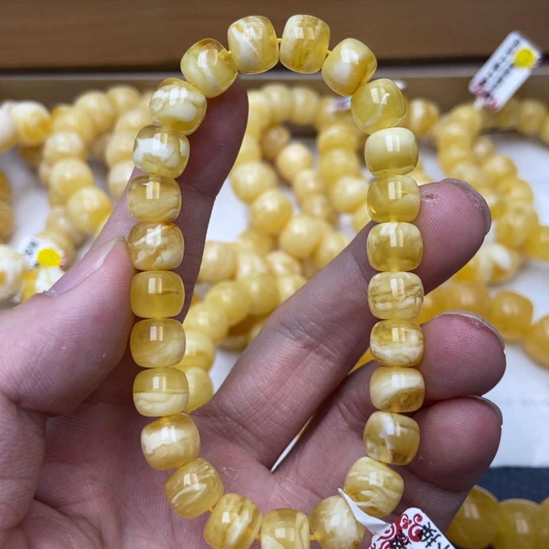 裸石琥珀未镶嵌11