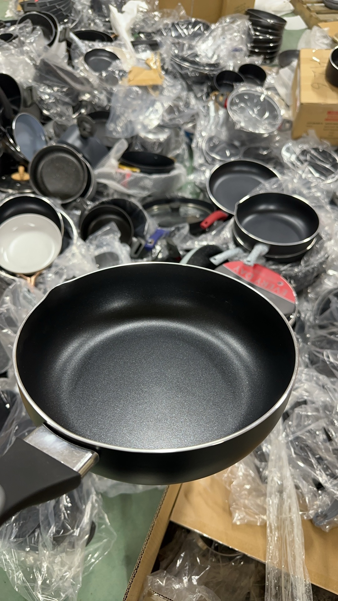 A45煎锅炒锅不粘锅口径24 高度7 外贸尾货部分微瑕，介意勿拍