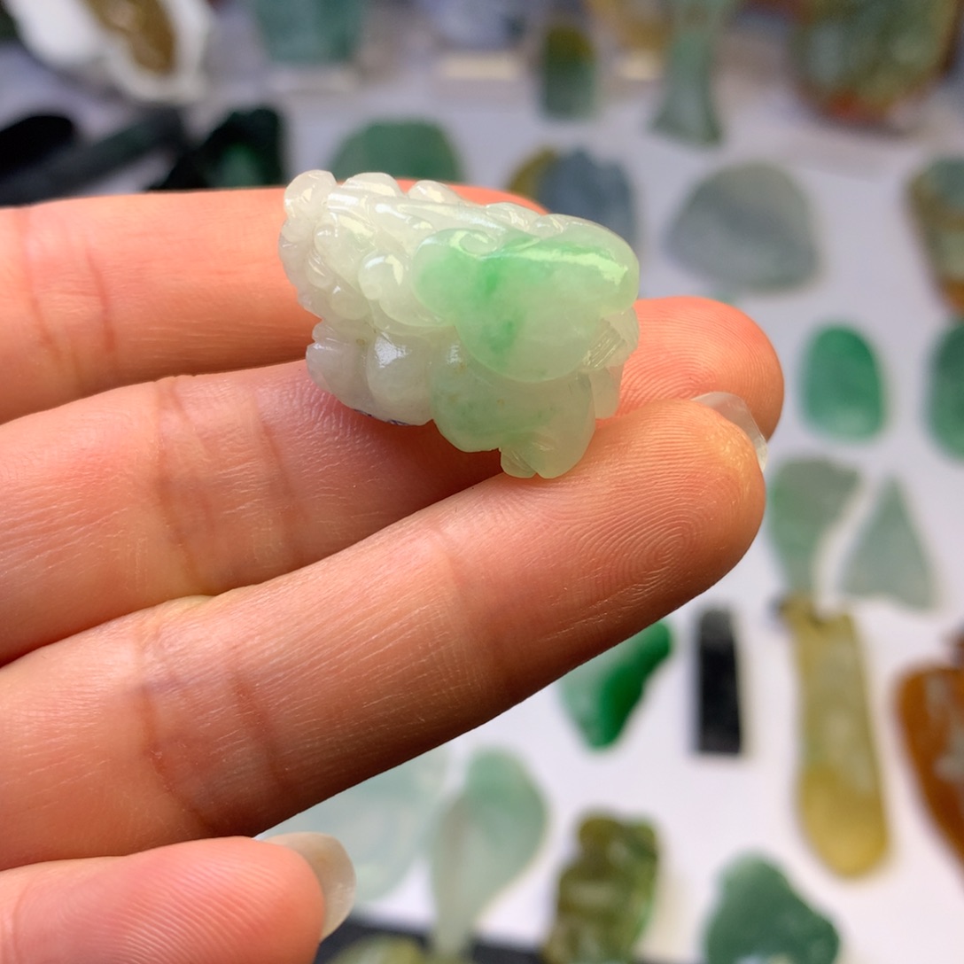 定制翡翠未镶嵌翡翠