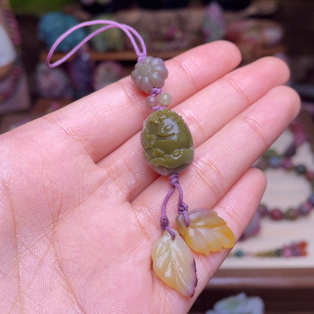 玛瑙/玉髓珠宝半成品未镶嵌盐源玛瑙手机挂