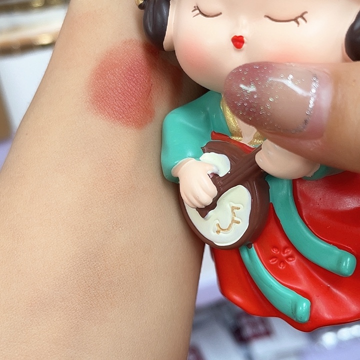 瓷片纪梵粉丝n27陶瓷娃娃