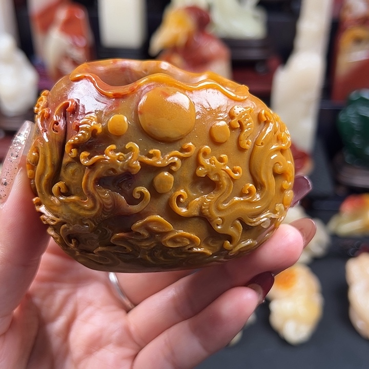 老挝石南部田黄石