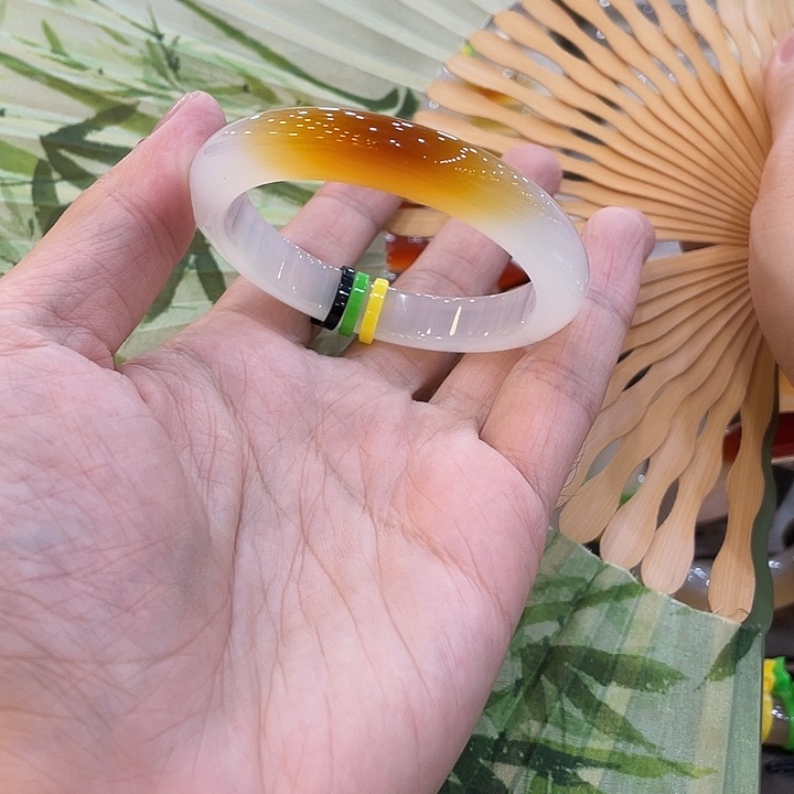 玛瑙/玉髓手镯未镶嵌
