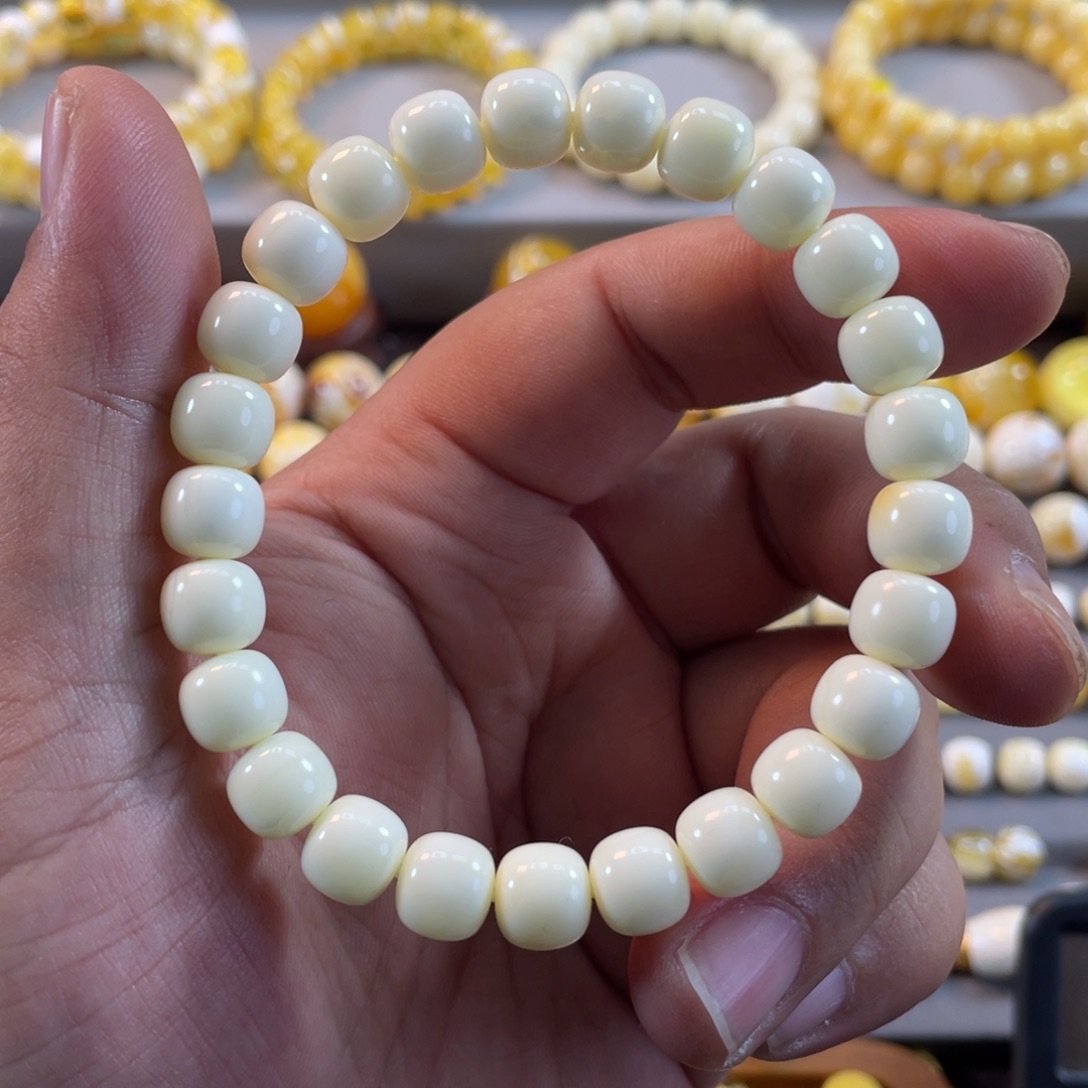 蜜蜡手串未镶嵌爱***?白蜡同料老型手串