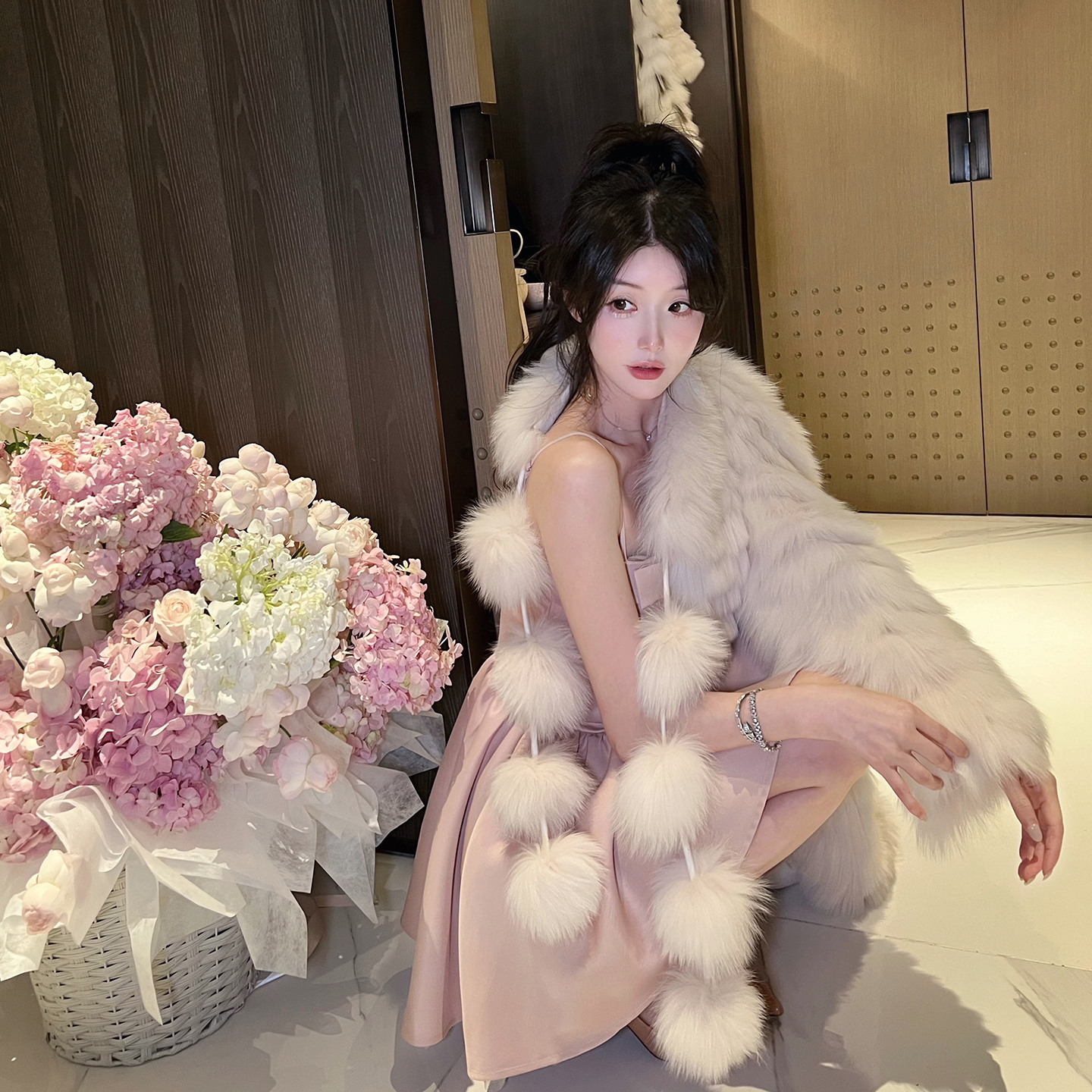 熊熊屋【椰蓉奶球】治愈系灰/粉狐狸毛球围巾皮草外套