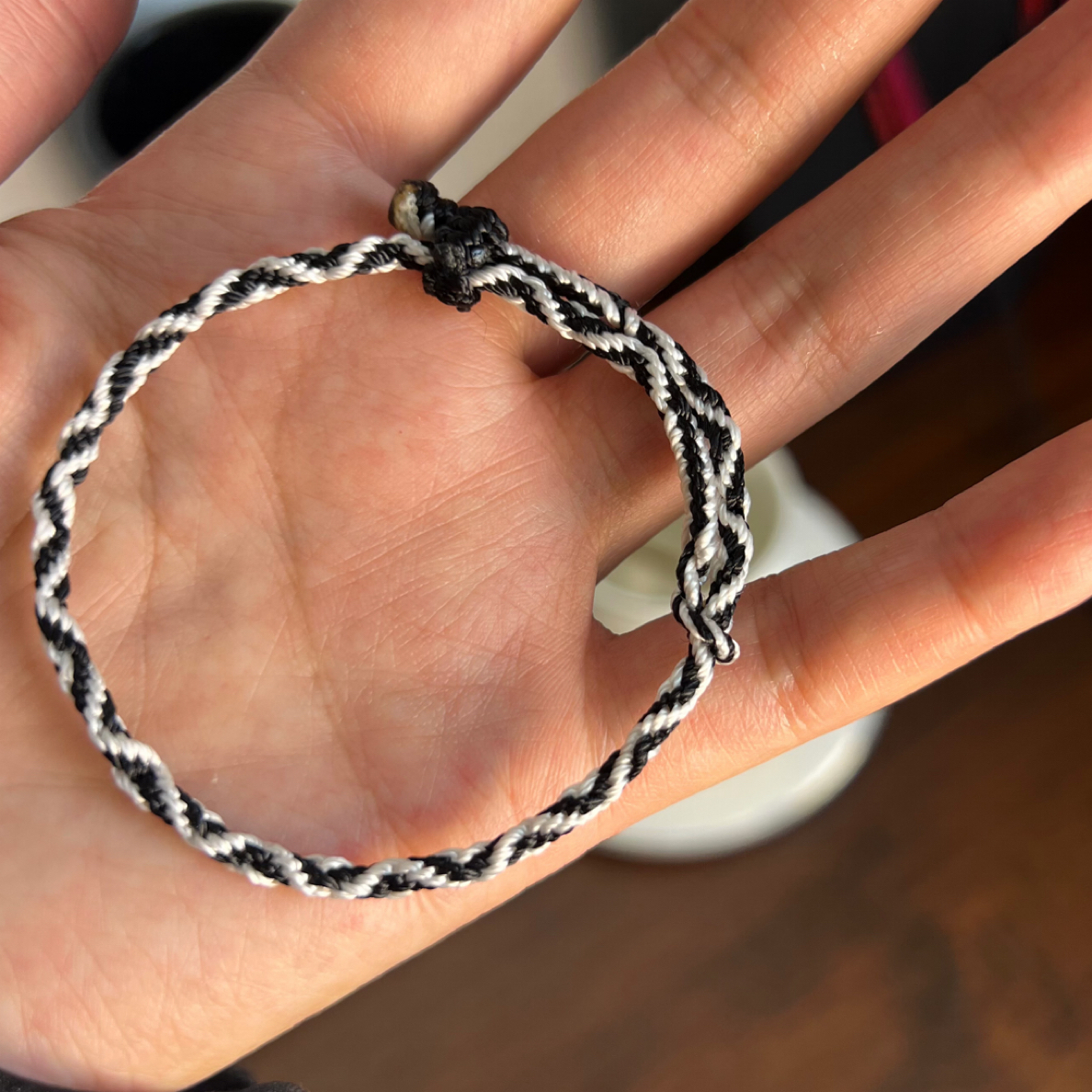 藏式九眼不灭长寿手绳，纯手工制作，可自己选颜色手串