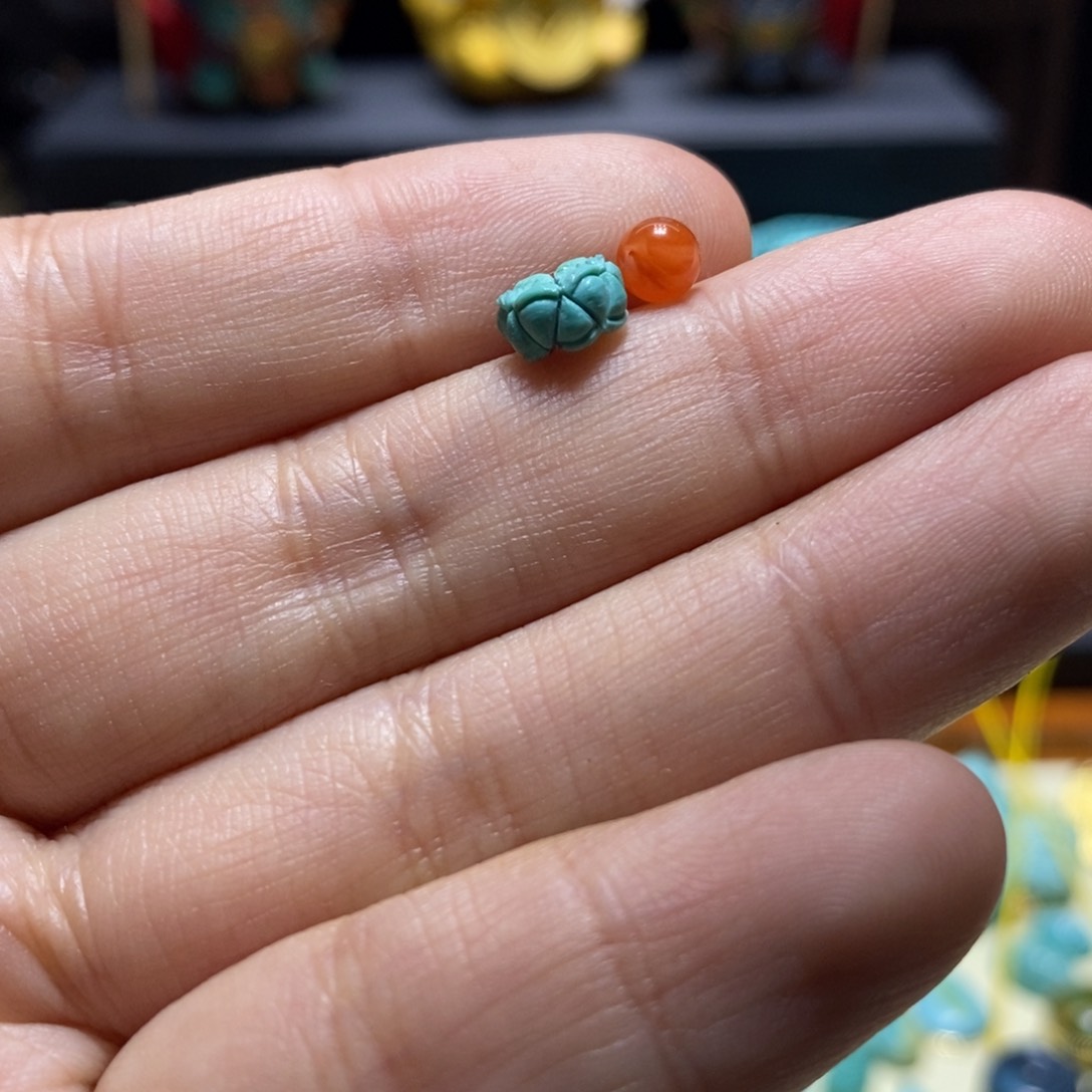 南红玛瑙配饰未镶嵌