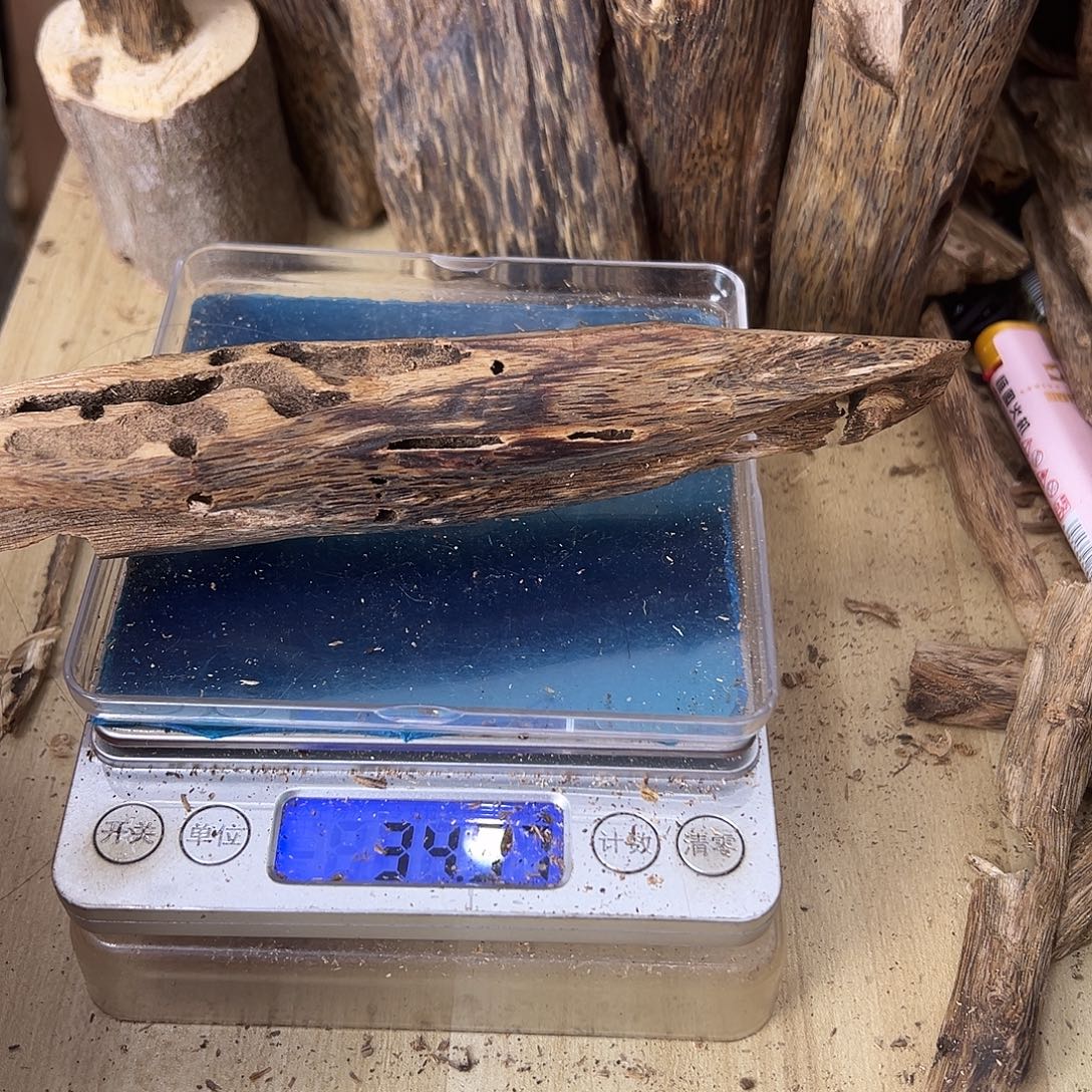 香料绿奇楠虫漏34克白棋