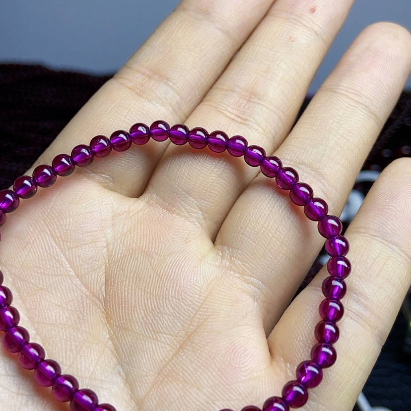 【闪购商品】石榴石（紫牙乌）手链未镶嵌4.5毫米