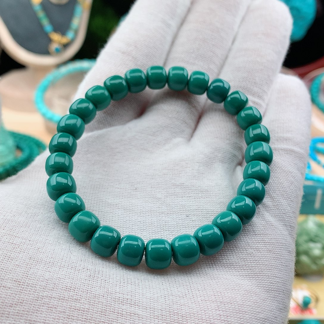 绿松石颈饰未镶嵌