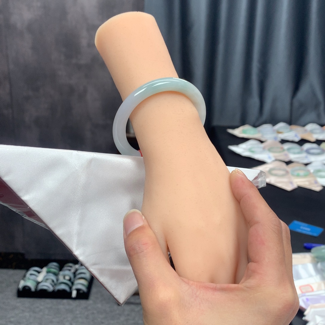 翡翠手镯未镶嵌纯天然缅甸A货翡翠手镯53-55