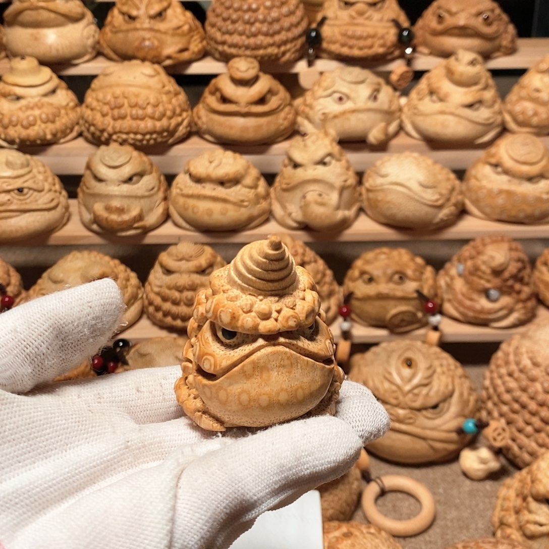 竹棒***了竹根雕金蟾手把件