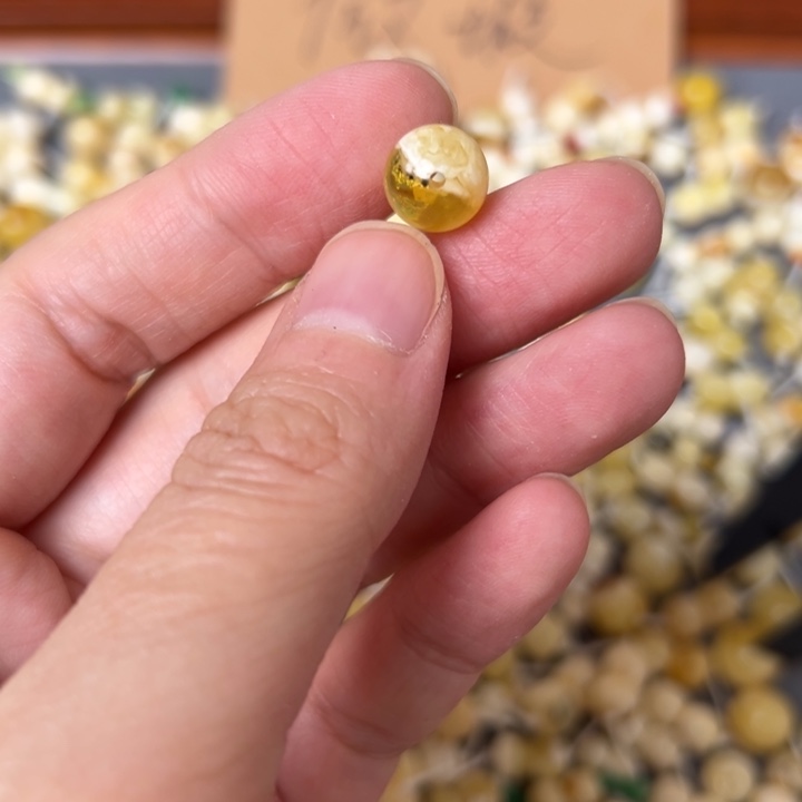 蜜蜡未镶嵌裸石9.5mm一个