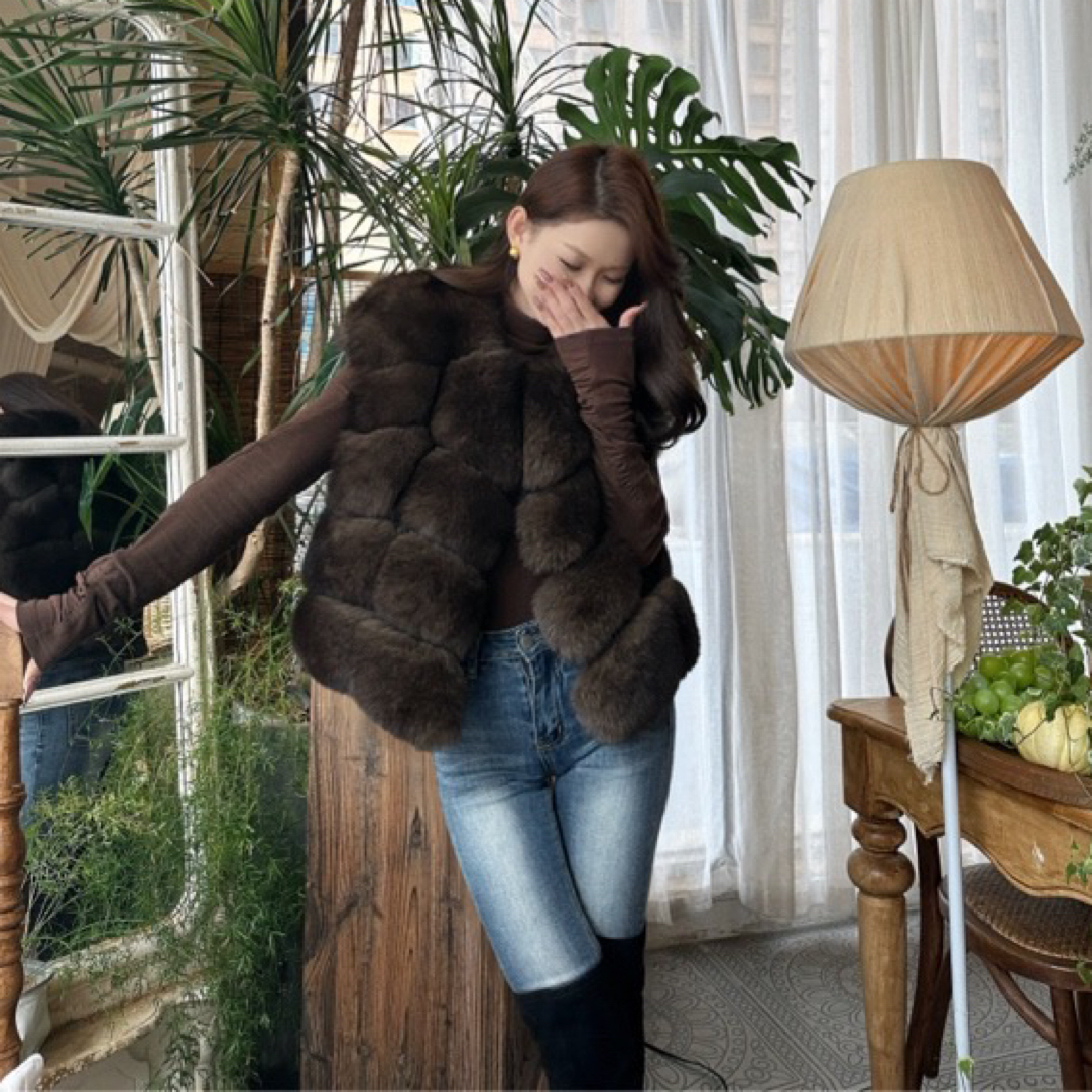 【MISS COCO】 整皮狐狸毛毛 短款飞袖款 时尚洋气款女秋冬季