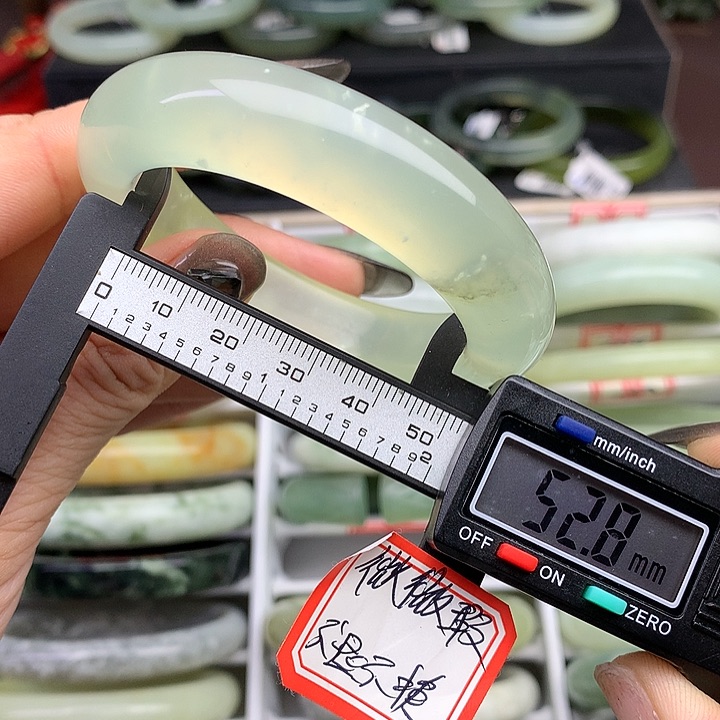 蛇纹石玉手镯未镶嵌745