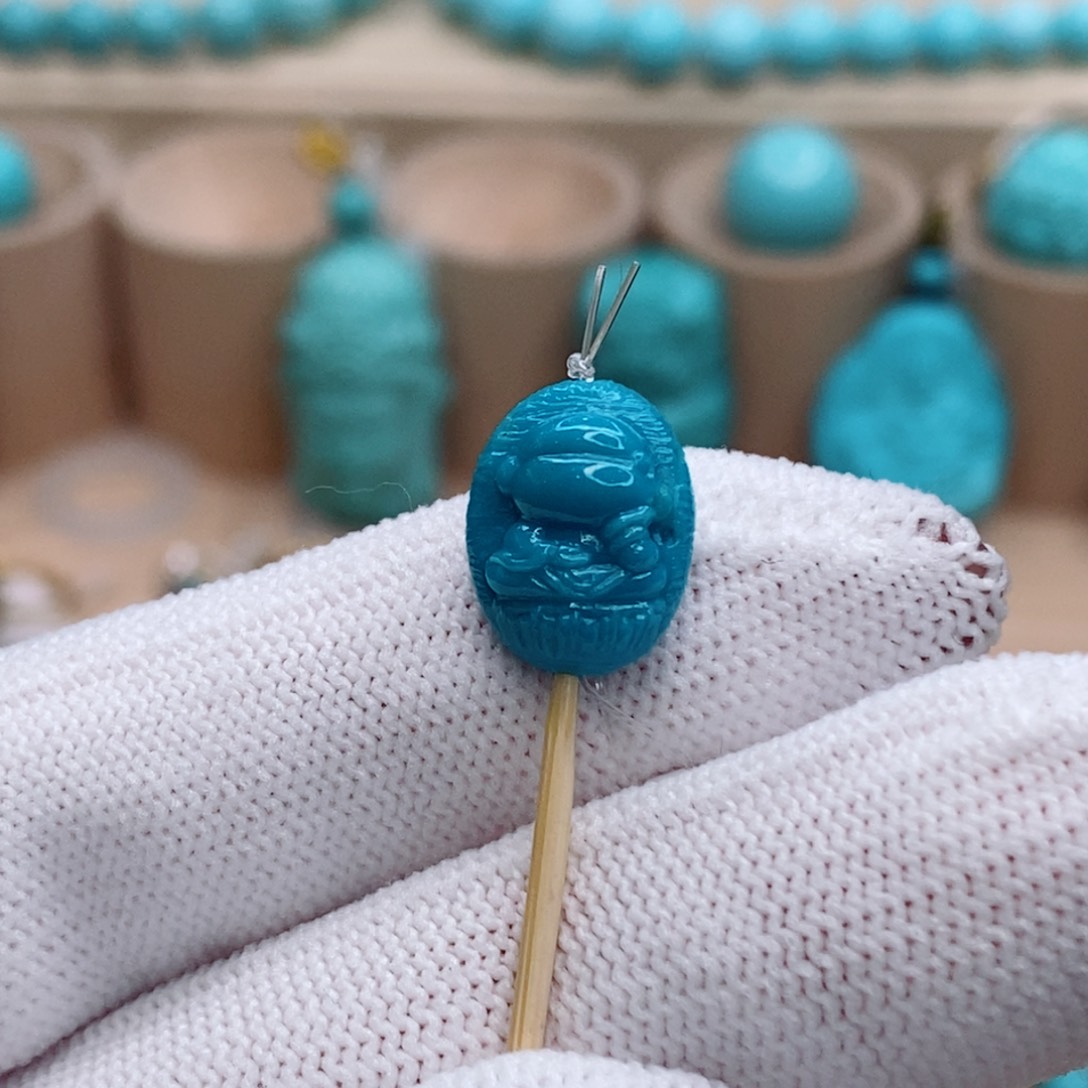 绿松石未镶嵌珠宝奇石