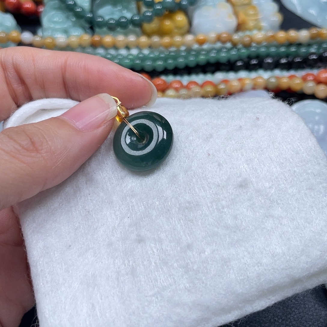 翡翠未镶嵌吊坠(不含链)