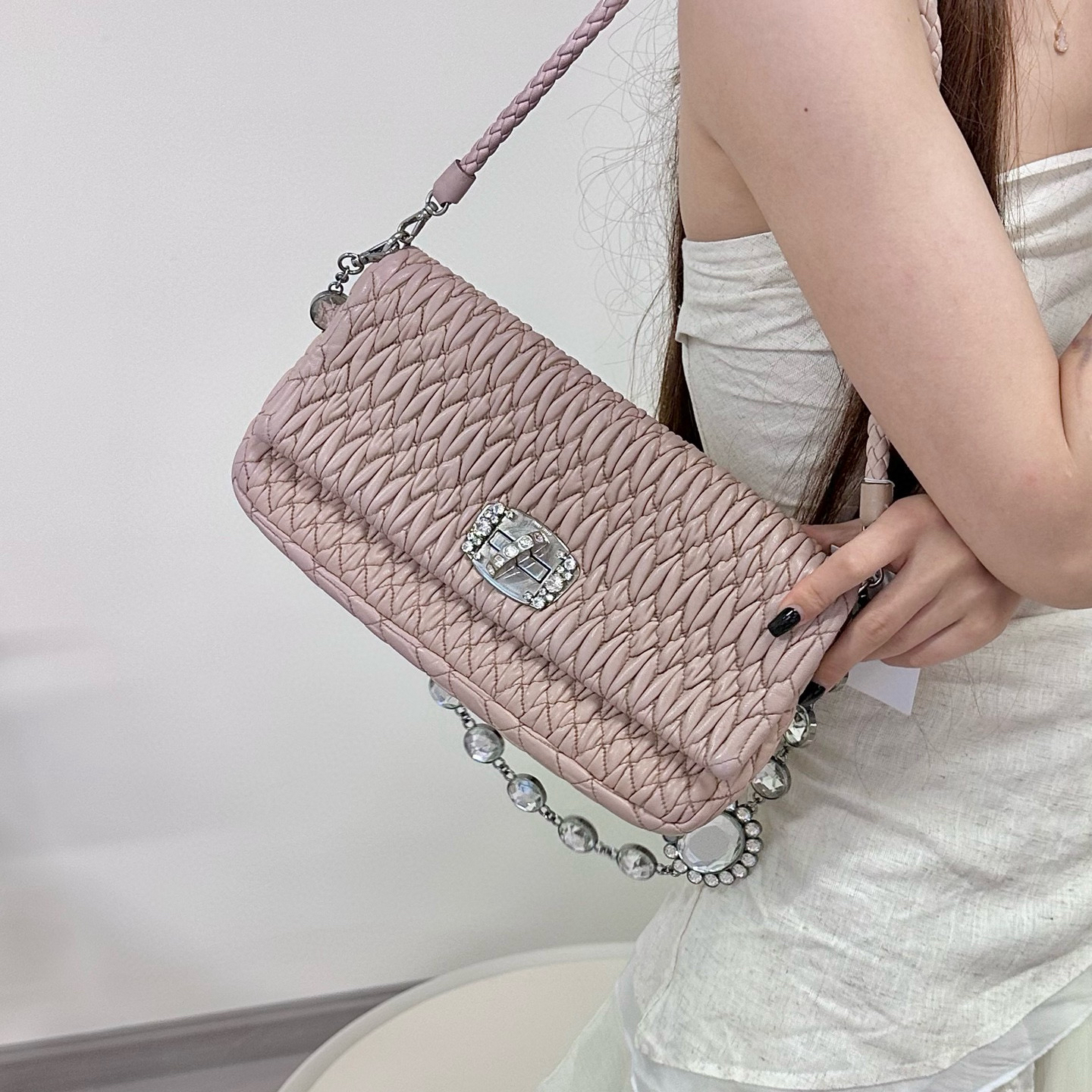 95新 MIU MIU/缪缪 miumiu裸粉褶皱单肩包K
