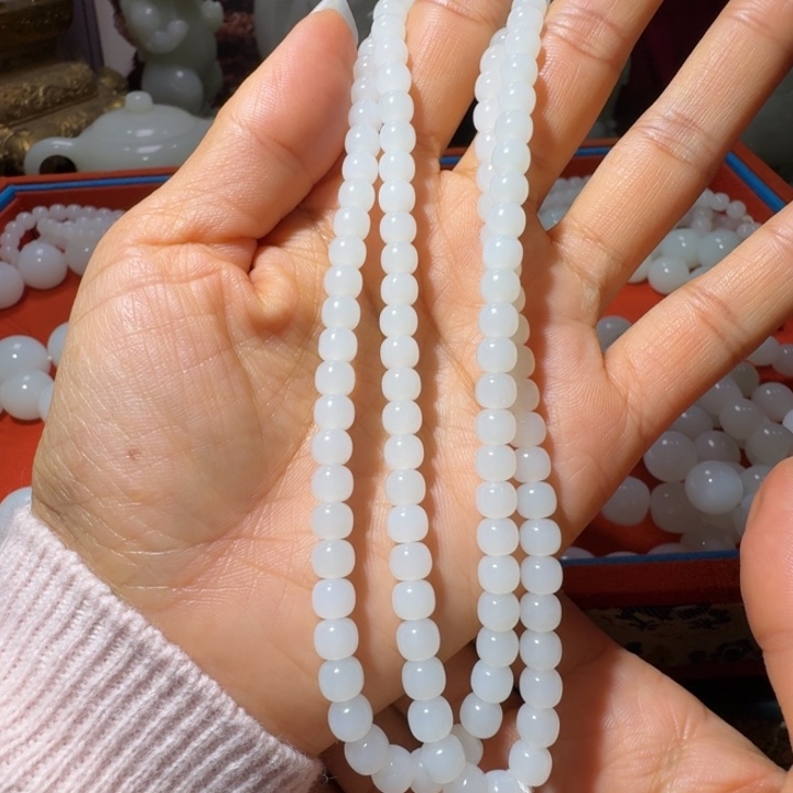 和田玉未镶嵌把件