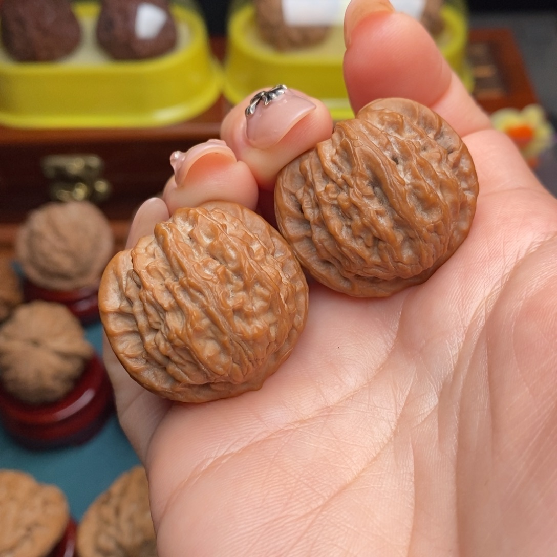 文玩核桃吊坠32野生