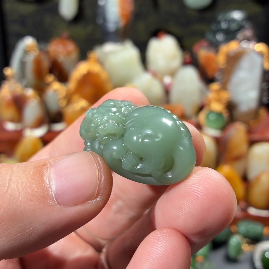 和田玉未镶嵌颈饰18.9g