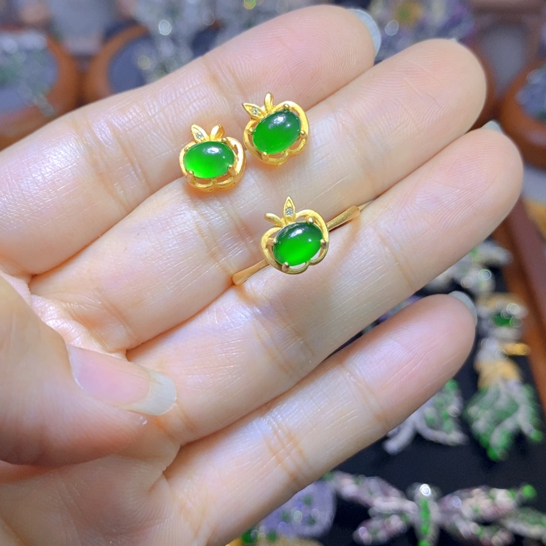 翡翠颈饰银S925镶嵌天然翡翠